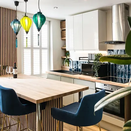 Charming & Central Pipe Lane House * Bristol